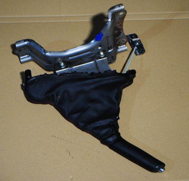 2016 MAZDA 3 1.5 SKYACTIV-D HADBRAKE LEVER PARKING BRAKE HANDLE MECHANISM