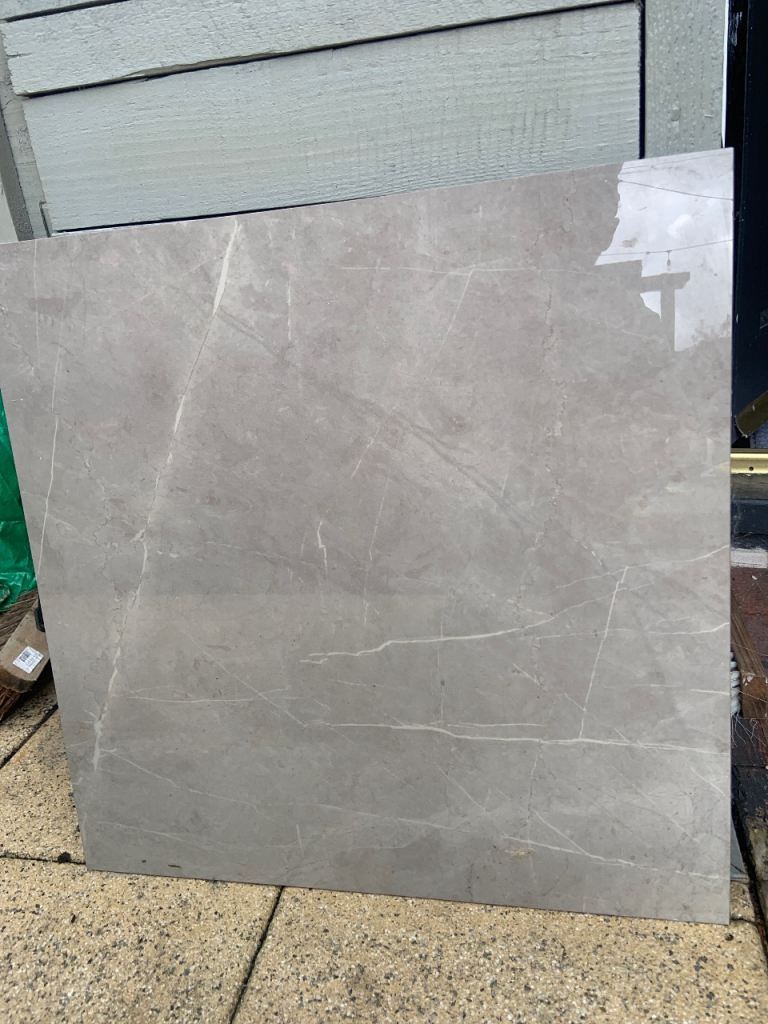 Grey Ceramic Floor/Wall Tile – As Good As New