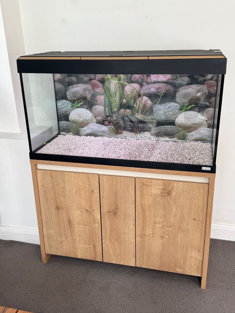 Fluval Roma 200 3.5 foot tank 
