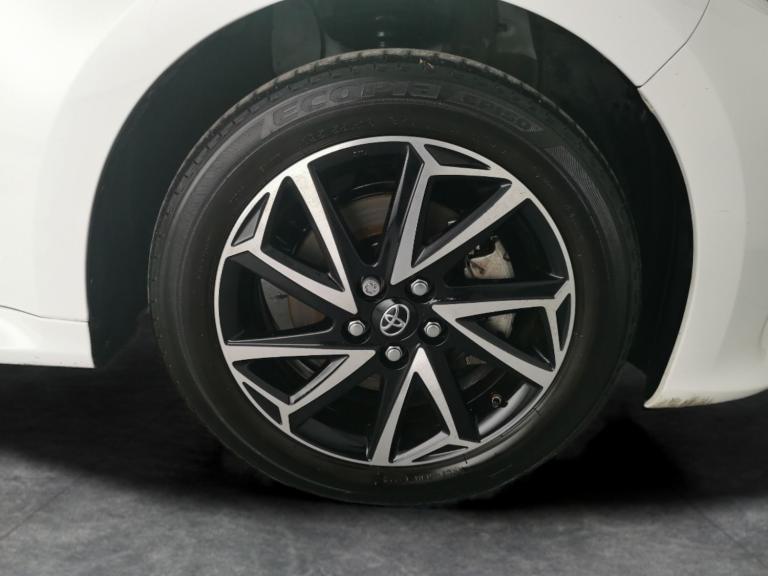 2022 Toyota Yaris 1.5 VVT-h Design Hatchback 5dr Petrol Hybrid E-CVT Euro 6 (s/s) (116 ps) -  Hat...