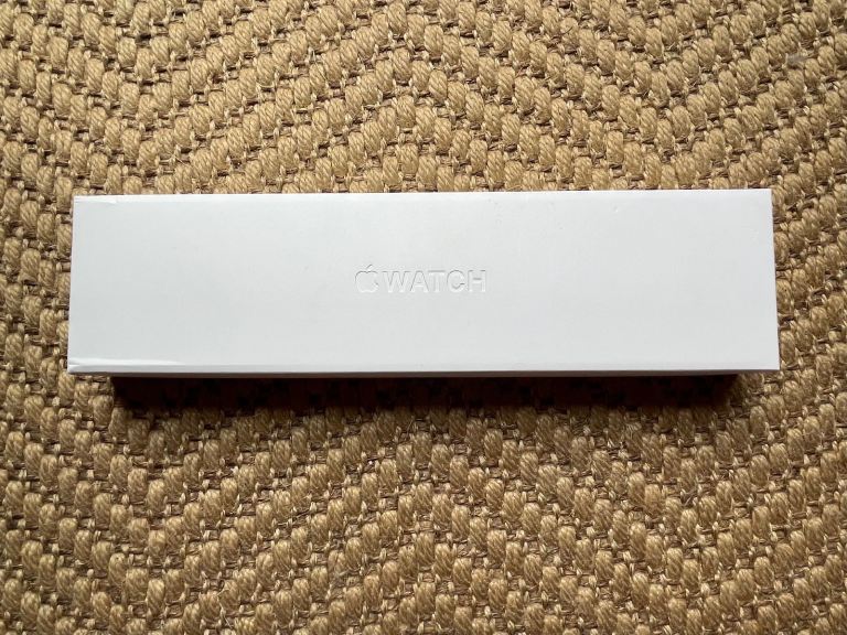 Apple Watch Series 6 44mm box with strap NO WATCH