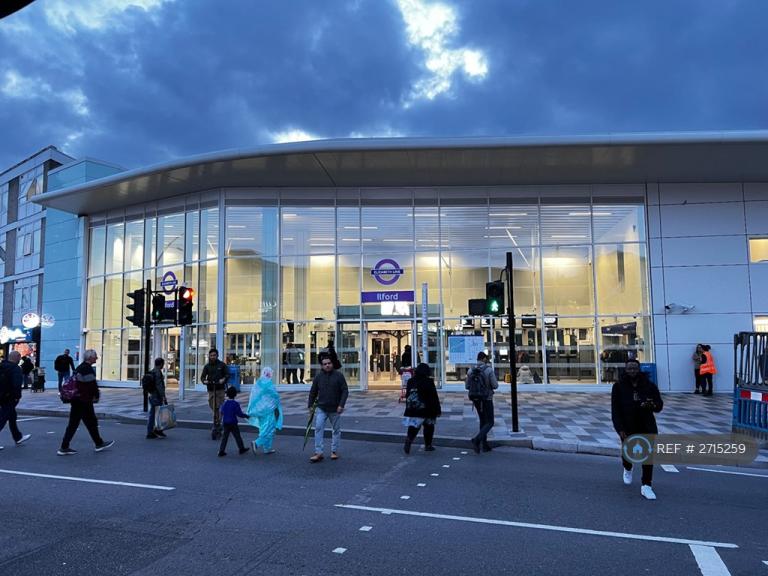 3 bedroom flat in Wellesley Road, Ilford, IG1 (3 bed) (#2715259)