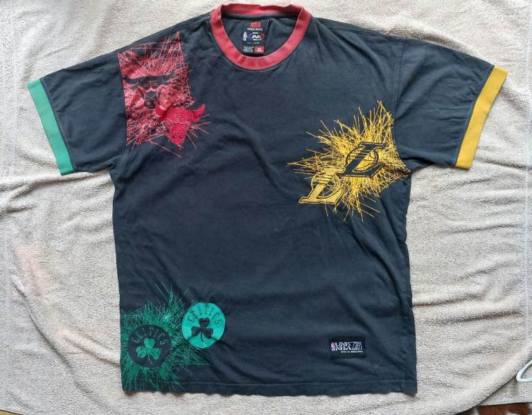 Bulls Celtics Lakers NBA Basketball Teams - Size XlT-shirt 