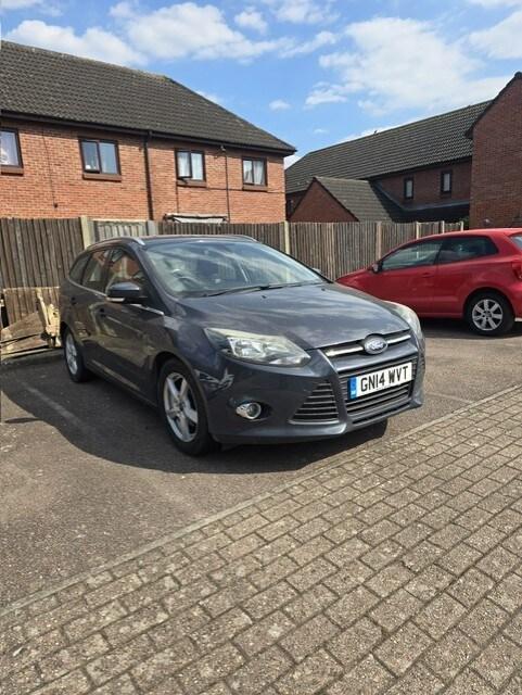 2014 Ford Focus 1.6 Zetec Navigator Estate 5dr Petrol Powershift Euro 5 (125 ps)