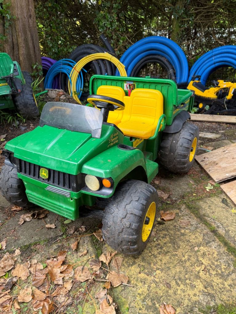 John Deere kids gators 