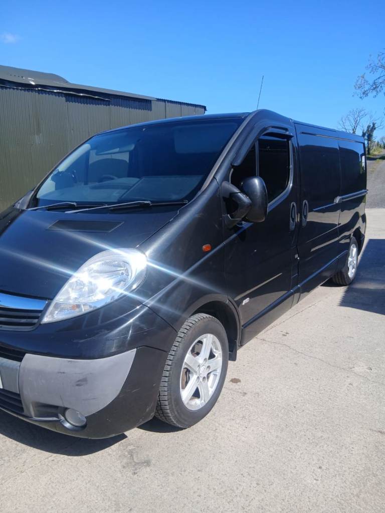 2013 camper day-van fully kitted out and ready to go brilliant van 