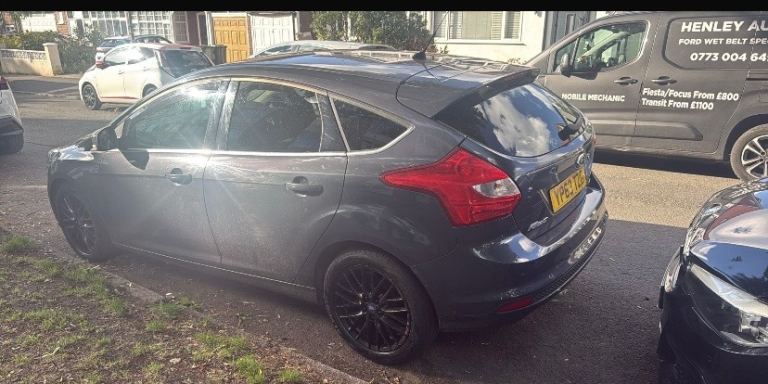 Ford, FOCUS, Hatchback, 2013, Manual, 998 (cc), 5 doors