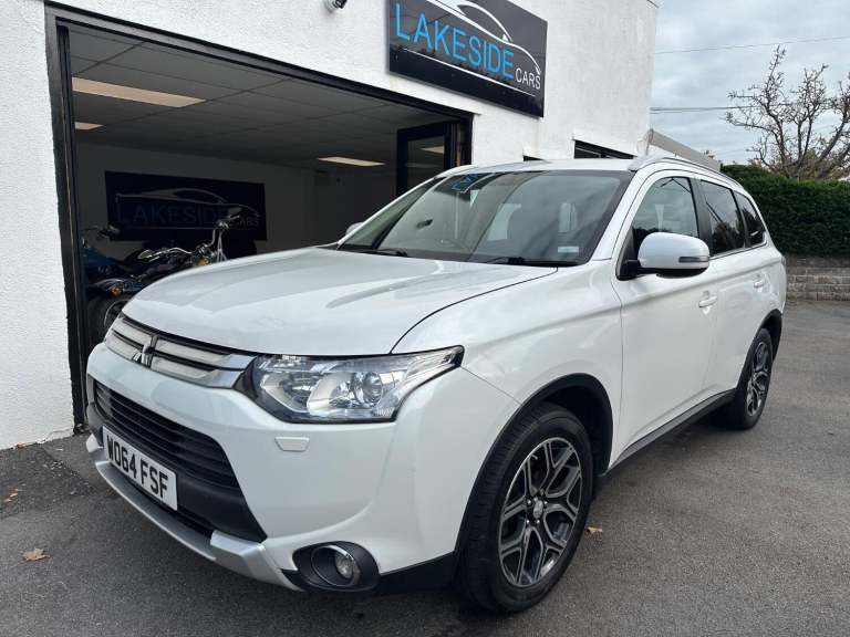 MITSUBISHI OUTLANDER 2.2 DI-D GX4 White Auto Diesel 2015