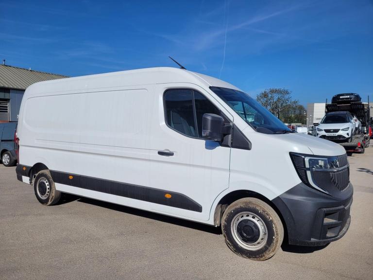  Renault Master Panel Vans LM35 Blue dCi 130 advance MY26 Diesel Manual