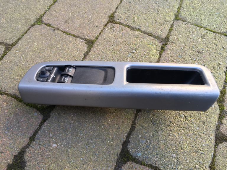 image for Volvo C30 Drivers door handle, window and mirror controls.