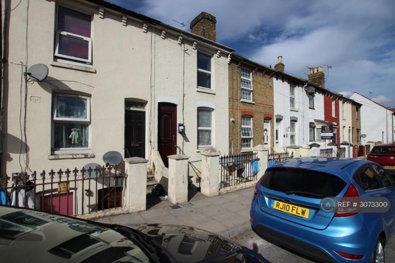 2 bedroom house in Gardiner St, Gillingham, ME7 (2 bed) (#3073300)
