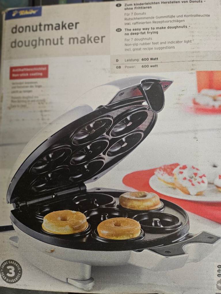 Doughnut maker