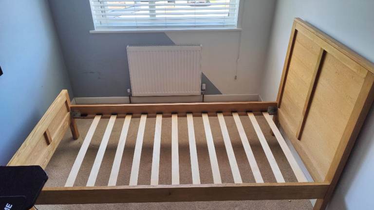 Single bed - Feather & Black
