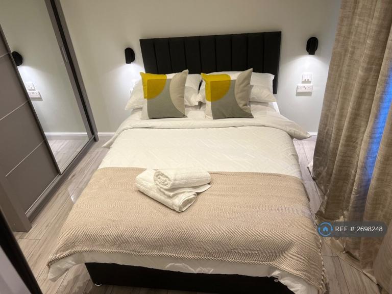 1 bedroom in Lark Rise, Crawley, RH11 (#2698248)