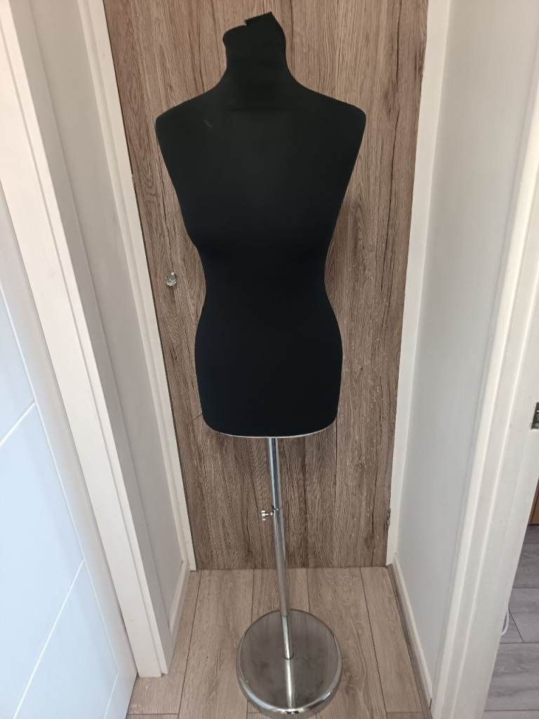 Black Adjustable Female Mannequin Dress Form Neck Block Clothing Display