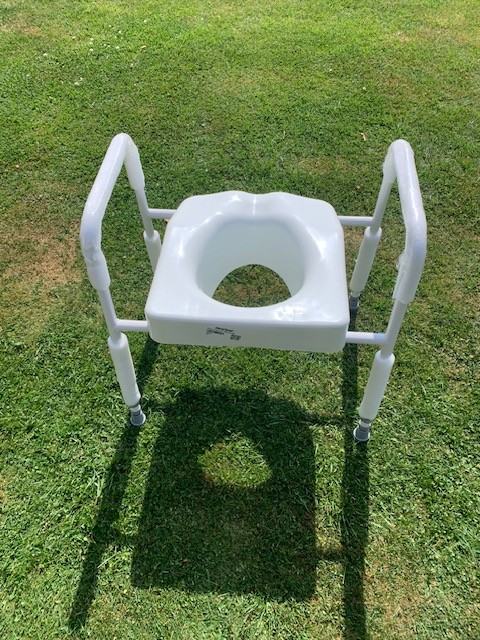 MOBILITY  Toilet Seat and Frame   brand new   ONLY £10