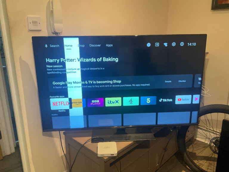 Panasonic TX-50MX650B 50-inch Smart   ❌( faulty )❌  bright line on screen 