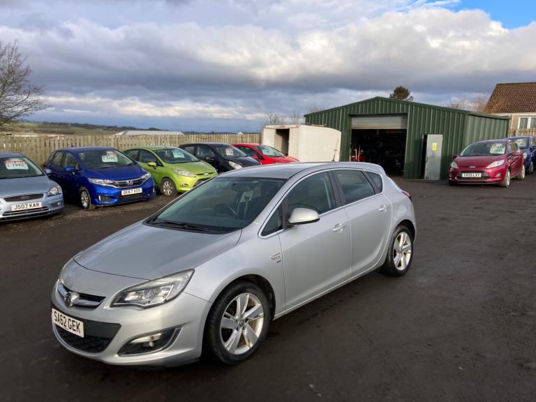 2012 Vauxhall Astra 1.6i 16V SRi 5dr HATCHBACK Petrol Manual