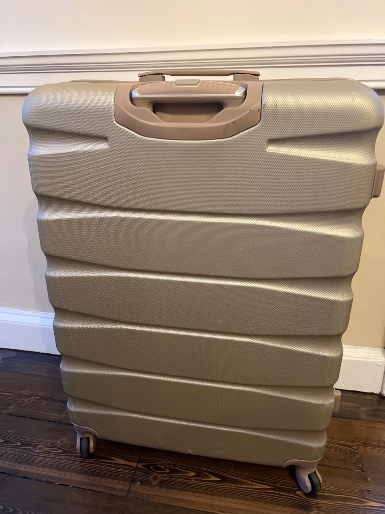 Flight hard shell suitcase