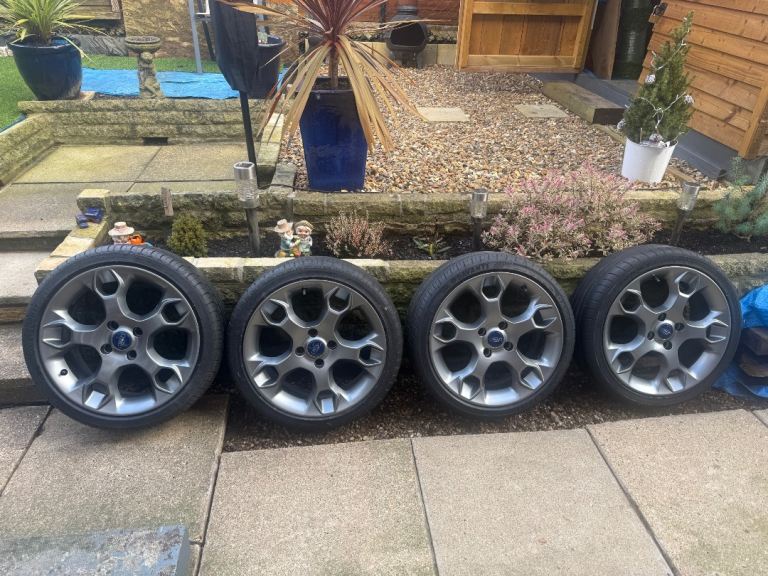Set of 4 ford fiesta st alloys