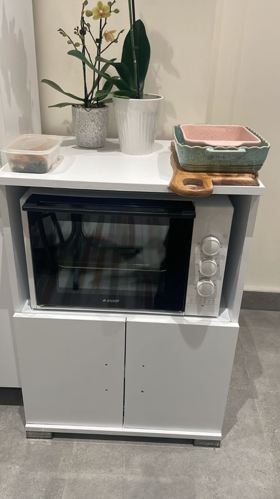 Kitchen Cabinet 