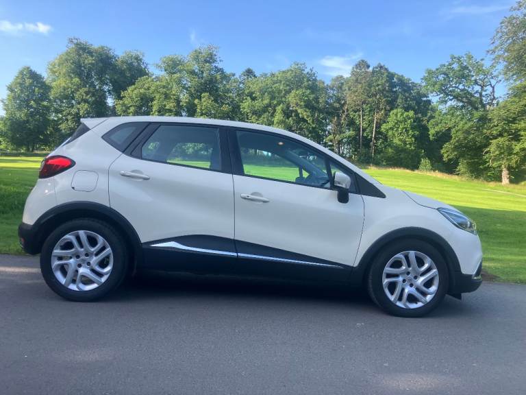 STUNNING 2014 RENAULT CAPTUR 1.5 DcI DYNAMIQUE MEDIANAV ENERGY. MOT 16/07/2027. FSH. 5 DOOR