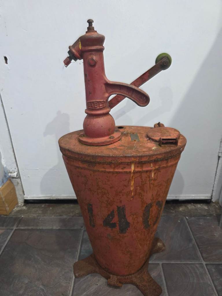 VINTAGE BAELZ OIL PUMP ORIGINAL 1950S REGENT OIL CO. PROPERTY PLATE 