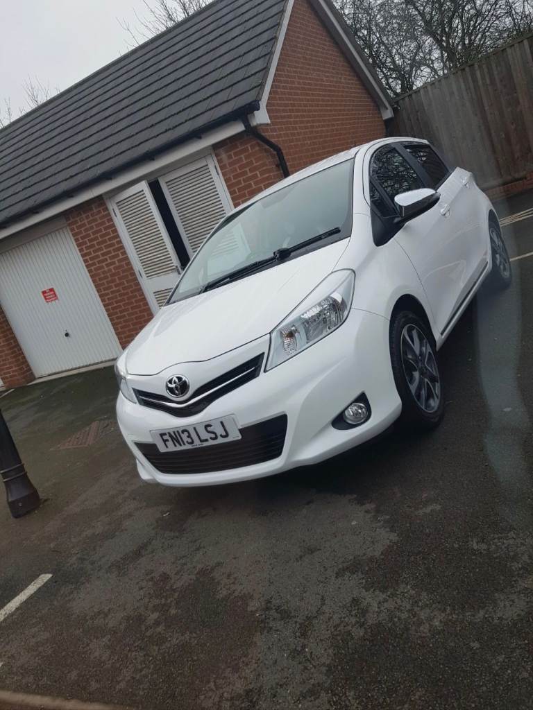 Toyota, YARIS, Hatchback, 2013, Manual, 1329 (cc), 5 doors