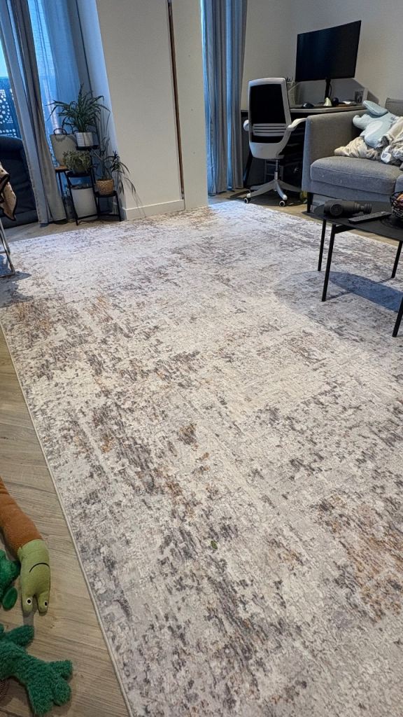 Large Modern Abstract White/Beige Area Rug – Good Condition