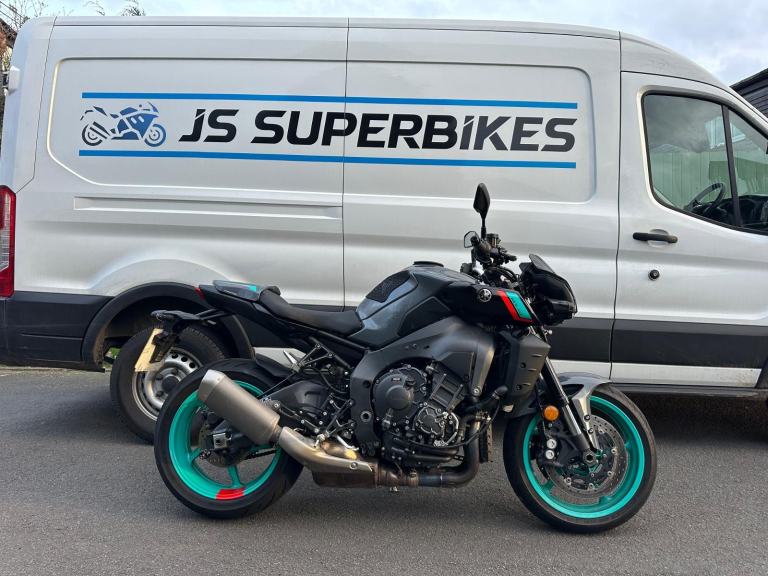 YAMAHA MT10 2023 - 4096 MILES - CYAN STORM - VERY CLEAN