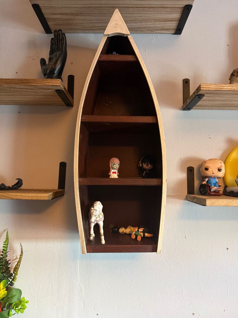 Wooden Boat-Shaped Wall Shelf – Good Condition