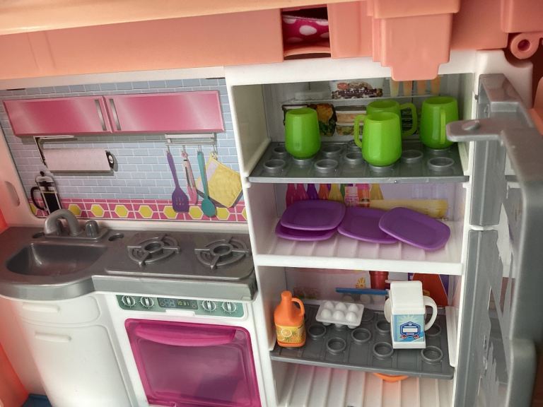 Barbie camper van