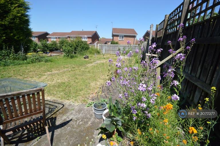 3 bedroom flat in Benton Park Road, Newcastle Upon Tyne, NE7 (3 bed) (#3077377)