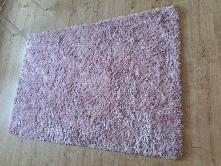 Large rectangular pink shaggy rug 120 x 180cm 