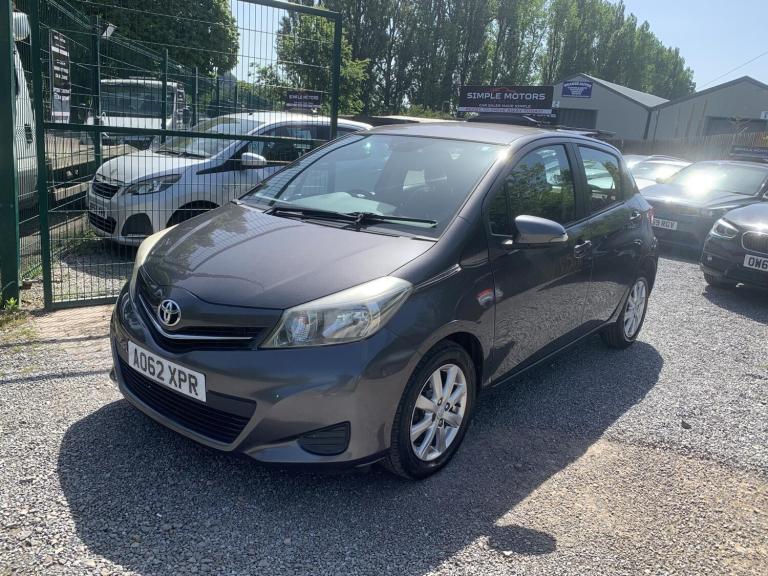 2013 Toyota Yaris 1.33 VVT-i TR 5dr Multidrive S HATCHBACK PETROL Automatic
