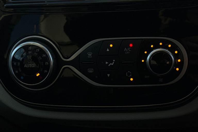 2019 Renault Captur 1.3 TCE 150 GT Line 5dr EDC Hatchback PETROL Automatic