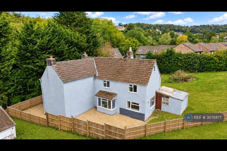 4 bedroom house in Water Lane, Wotton-Under-Edge, GL12 (4 bed) (#3072477)