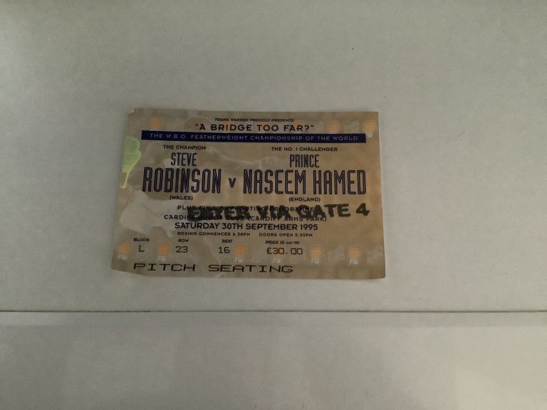 Steve Robinson v naseem Hamed