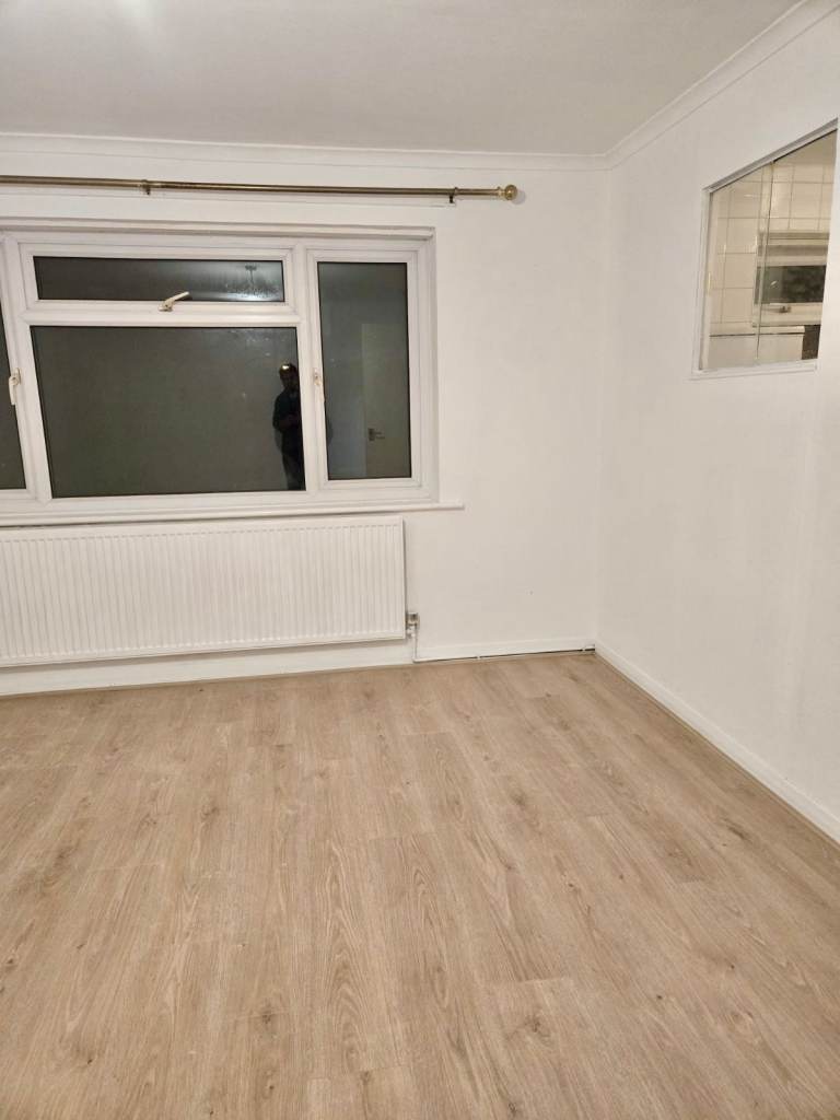 2 Bed Flat, Newly Refurbished, Hounslow Heston TW5
