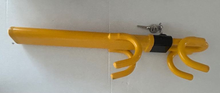 Double bar steering Lock by Halfords