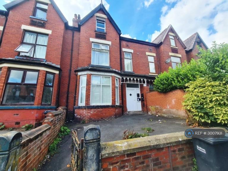 Studio flat in Bromwich St, Bolton, BL2 (#3007931)