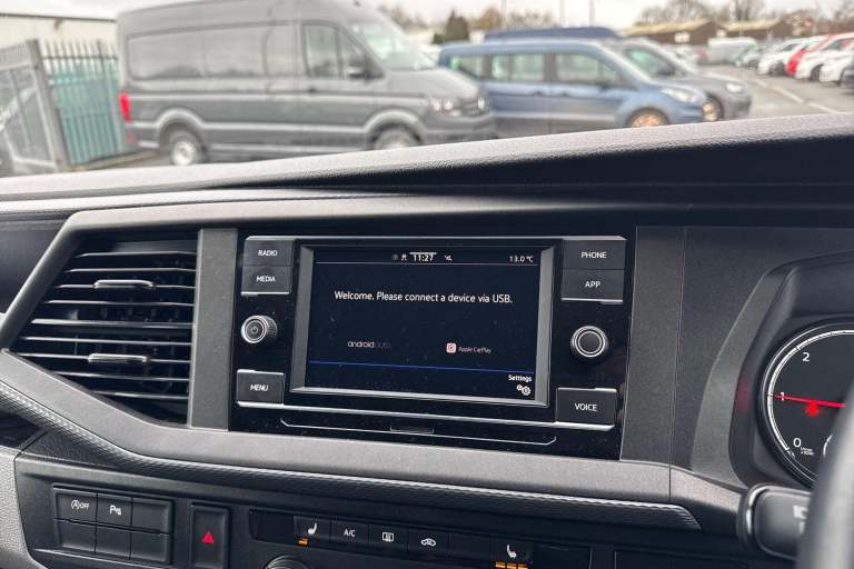 2024 Volkswagen Transporter 2.0 TDI 150 Highline Kombi Van WINDOW VAN DIESEL Manual