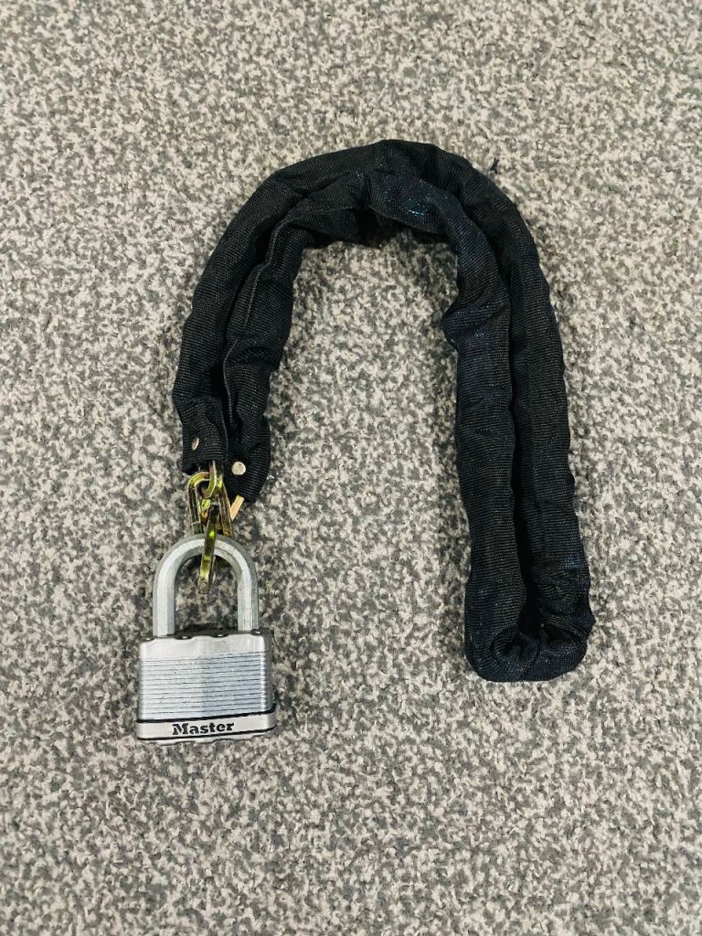 heavy duty chain and padlock