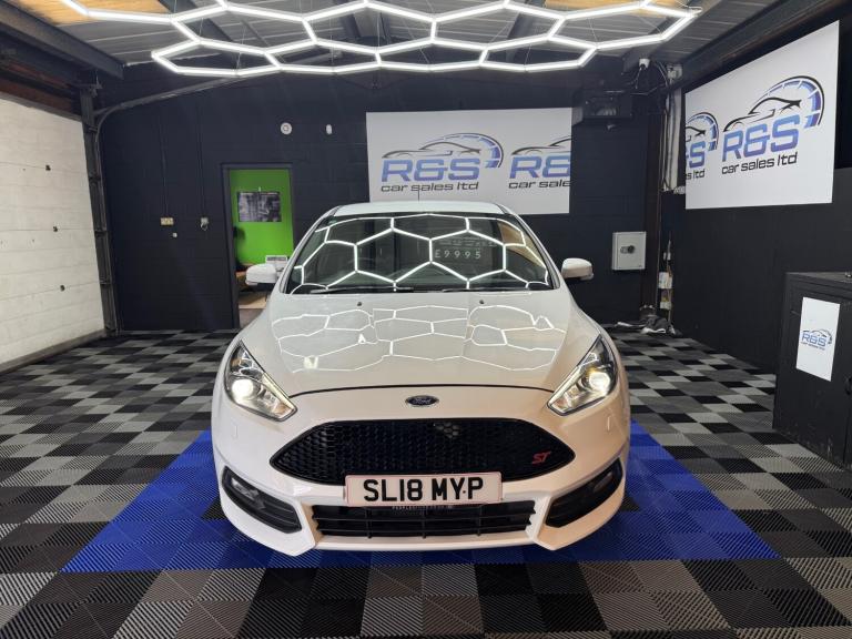 2018 Ford Focus 2.0T EcoBoost ST-3 Navigation 5dr HATCHBACK Petrol Manual