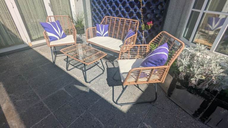 Outdoor Rattan Garden Furniture Set with Glass Table