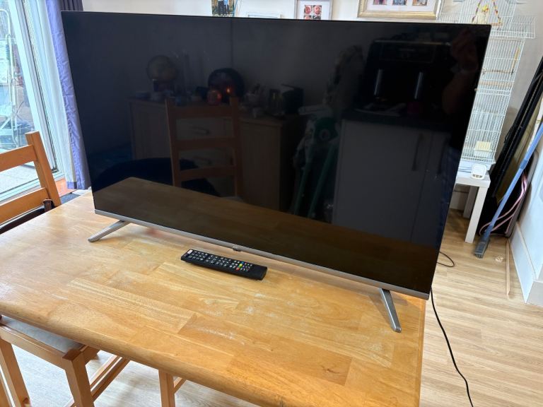 JVC 42 inch TV