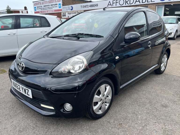 TOYOTA AYGO 1.0 VVT-i Fire 2012