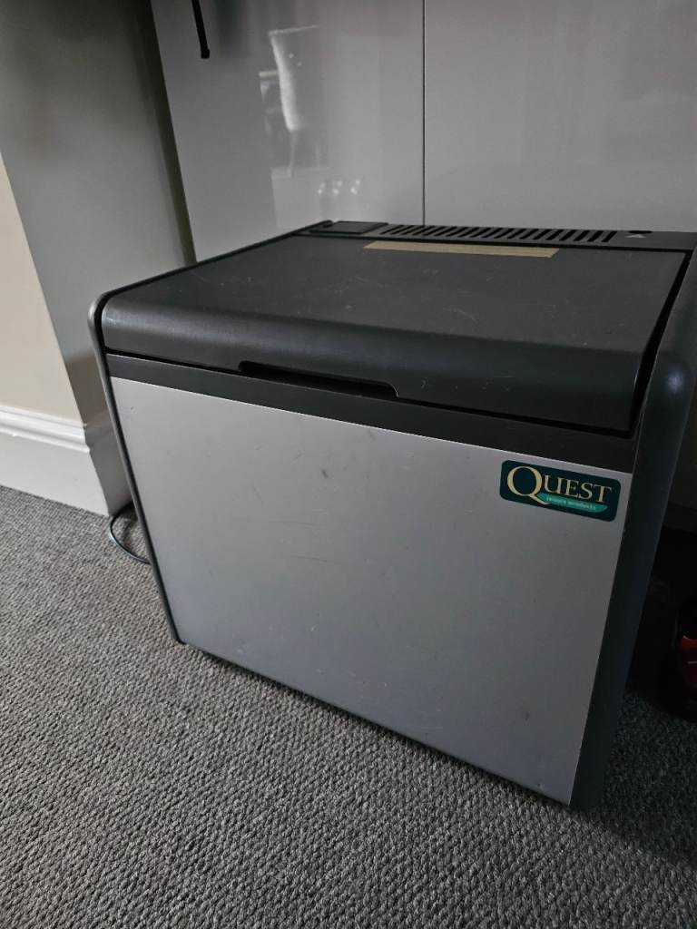 CAMPING, CARAVANNING. Quest Tristar 3-Way 45L