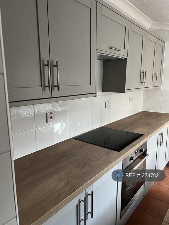 3 bedroom house in Cecil Road, Rochester, ME1 (3 bed) (#2711702)