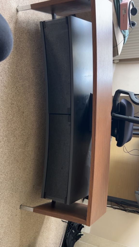 Curved Wooden TV cabinet with Storage – GoodCondition